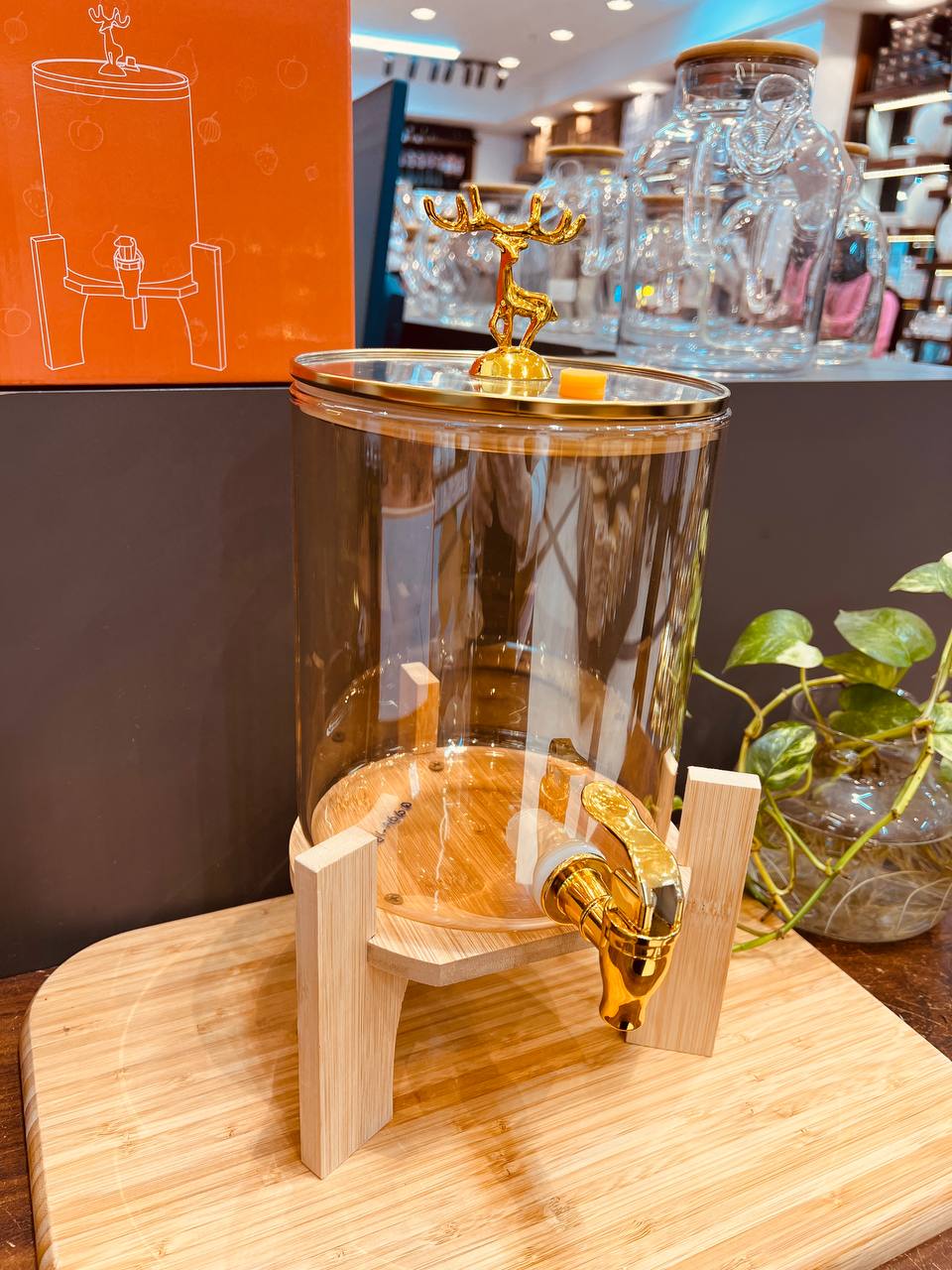 IMG_20250109_235106_699 خرید اینترنتی جدید ترین طرح کلمن پیرکس شیردار جهت پذیرایی حجم 3.6 لیتر بازرگانی تنها پیشتازان منطقه آزاد انزلی خرید بصورت مستقیم و بدون واسطه