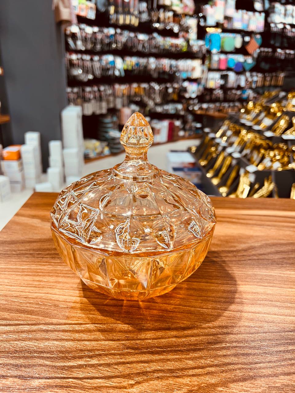 IMG_20250811_194445_690 خرید و فروش شکلات خوری کریستال برند دیاموند وارداتی فروش به صورت آنلاین و حضوری با کیفیت عالی در فروشگاه تنها پیشتازان